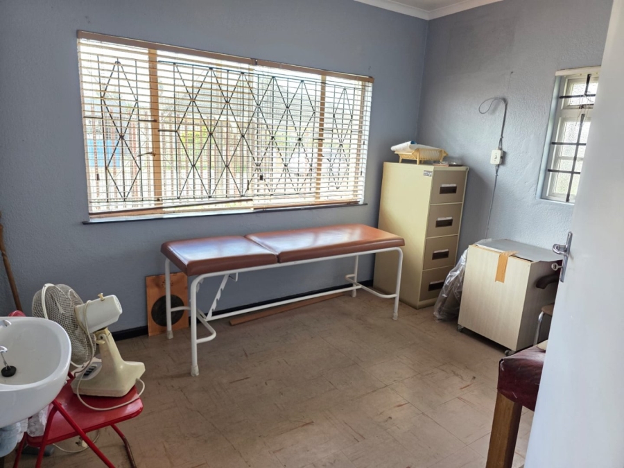 Commercial Property for Sale in Ravensmead Western Cape